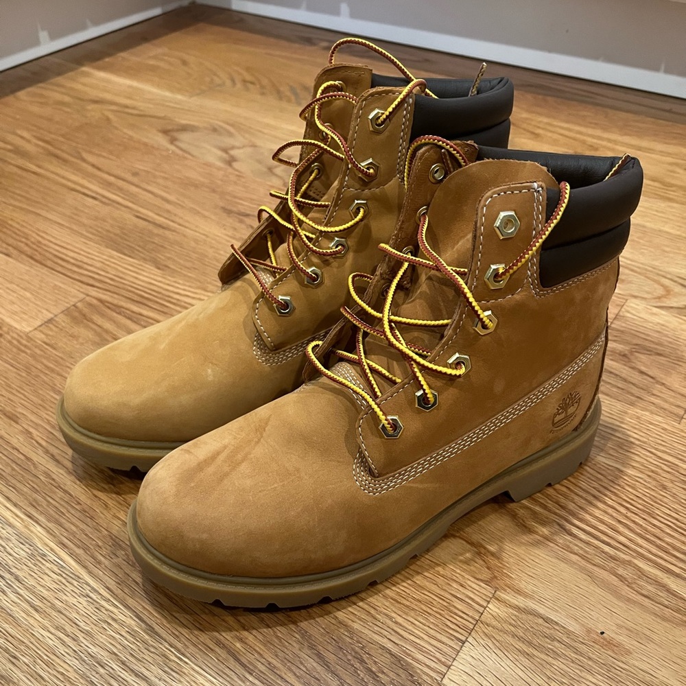Timberland Wheat Nubuck Boots Size 8.5 & 9.5 Women's